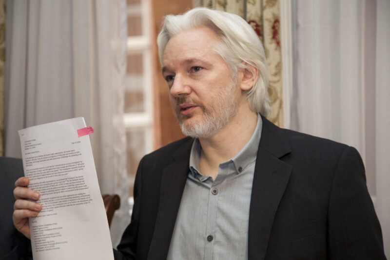 UN rights expert urges UK government to halt extradition of Julian Assange